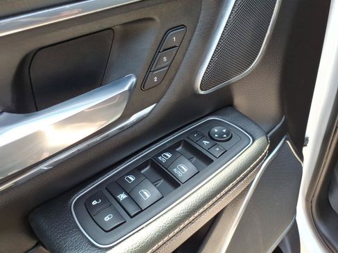 Used 2023 RAM 1500 Laramie AWD/4WD image 14