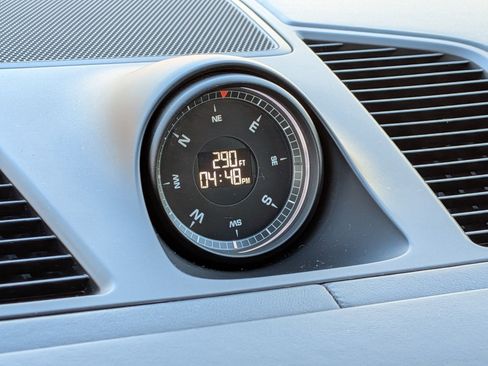 Used 2021 Porsche Cayenne Turbo image 19