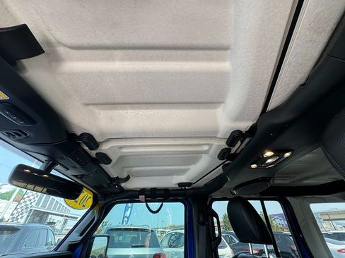 Used 2020 Jeep Wrangler Unlimited Sahara w/ Uconnect 4C Nav & Sound Group AWD/4WD image 18
