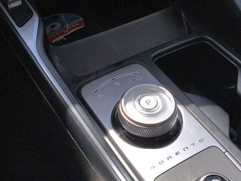 Certified 2025 Kia Sorento EX FWD image 16