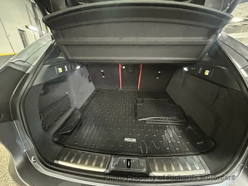 Used 2024 Jaguar F-PACE SVR image 31