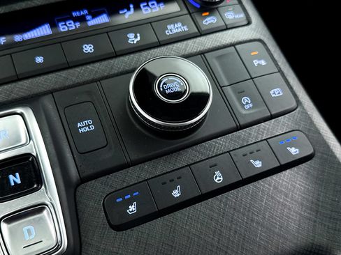 Used 2024 Hyundai Palisade Limited FWD image 31