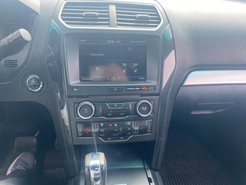 Used 2016 Ford Explorer XLT w/ Equipment Group 202A image 16