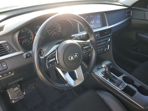 Used 2019 Kia Optima S image 21