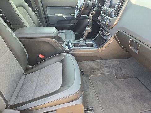 Used 2019 Chevrolet Colorado Z71 AWD/4WD image 10