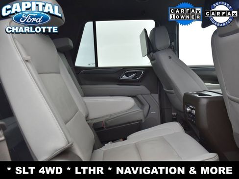 Used 2023 GMC Yukon SLT w/ SLT Luxury Package image 12