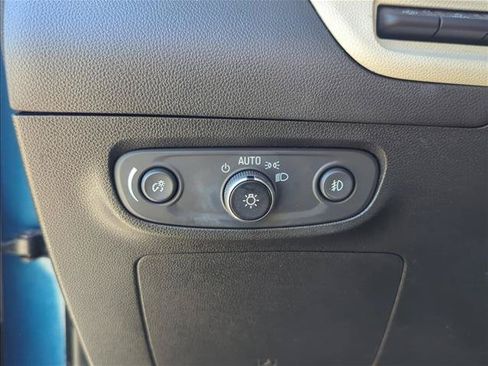 Used 2020 Buick Encore GX Essence w/ Advanced Technology Package FWD image 9