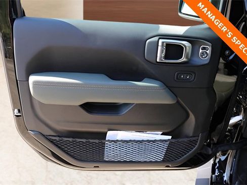 New 2025 Jeep Gladiator Mojave w/ Safety Group image 11