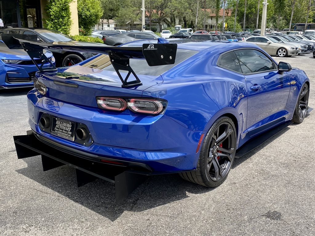 Used 2020 Chevrolet Camaro SS RWD image 16