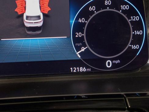 Used 2024 Volkswagen Atlas Cross Sport SEL Premium R-Line image 22