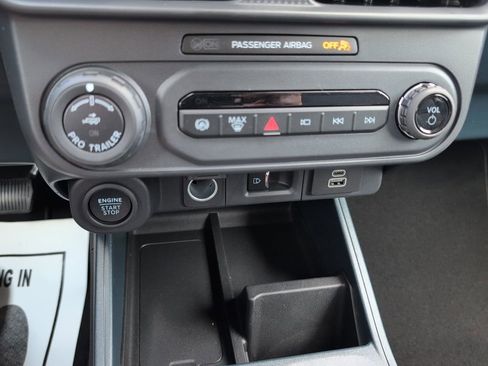 New 2026 Ford Maverick Lariat w/ Black Appearance Package AWD/4WD image 17