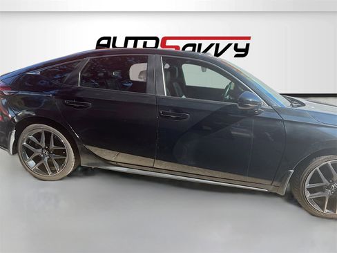 Used 2022 Honda Civic Sport Touring image 8