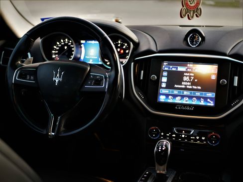 Used 2014 Maserati Ghibli image 13