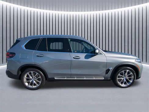 Certified 2025 BMW X5 sDrive40i w/ Climate Comfort Package image 4