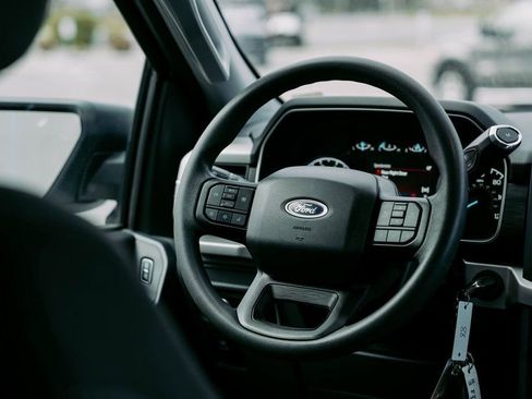 Used 2023 Ford F150 XLT image 11