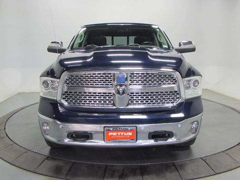 Used 2018 RAM 1500 Laramie w/ Convenience Group AWD/4WD image 2