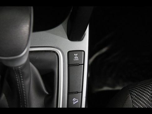 Used 2022 Kia Seltos LX AWD/4WD image 16