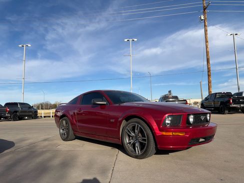 Used 2006 Ford Mustang GT Premium image 4