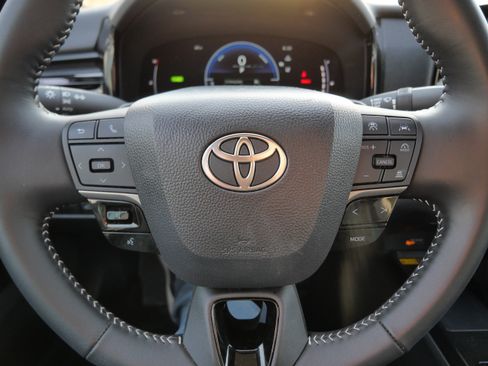 Certified 2026 Toyota Camry SE FWD image 27