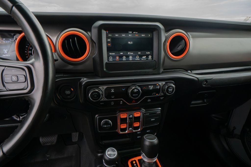 Used 2022 Jeep Gladiator Sport AWD/4WD image 14