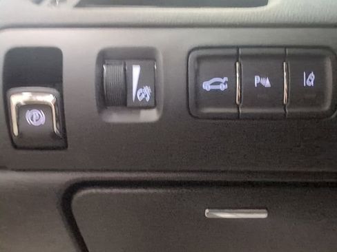 Used 2014 Chevrolet Impala LTZ image 9