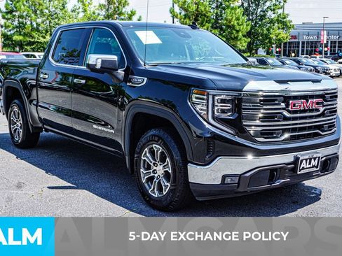 Used 2025 GMC Sierra 1500 SLT AWD/4WD image 3