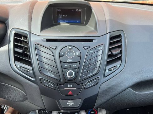 Used 2019 Ford Fiesta SE FWD image 19