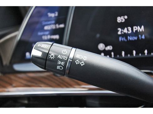 Used 2023 Cadillac Escalade ESV Sport Platinum image 18