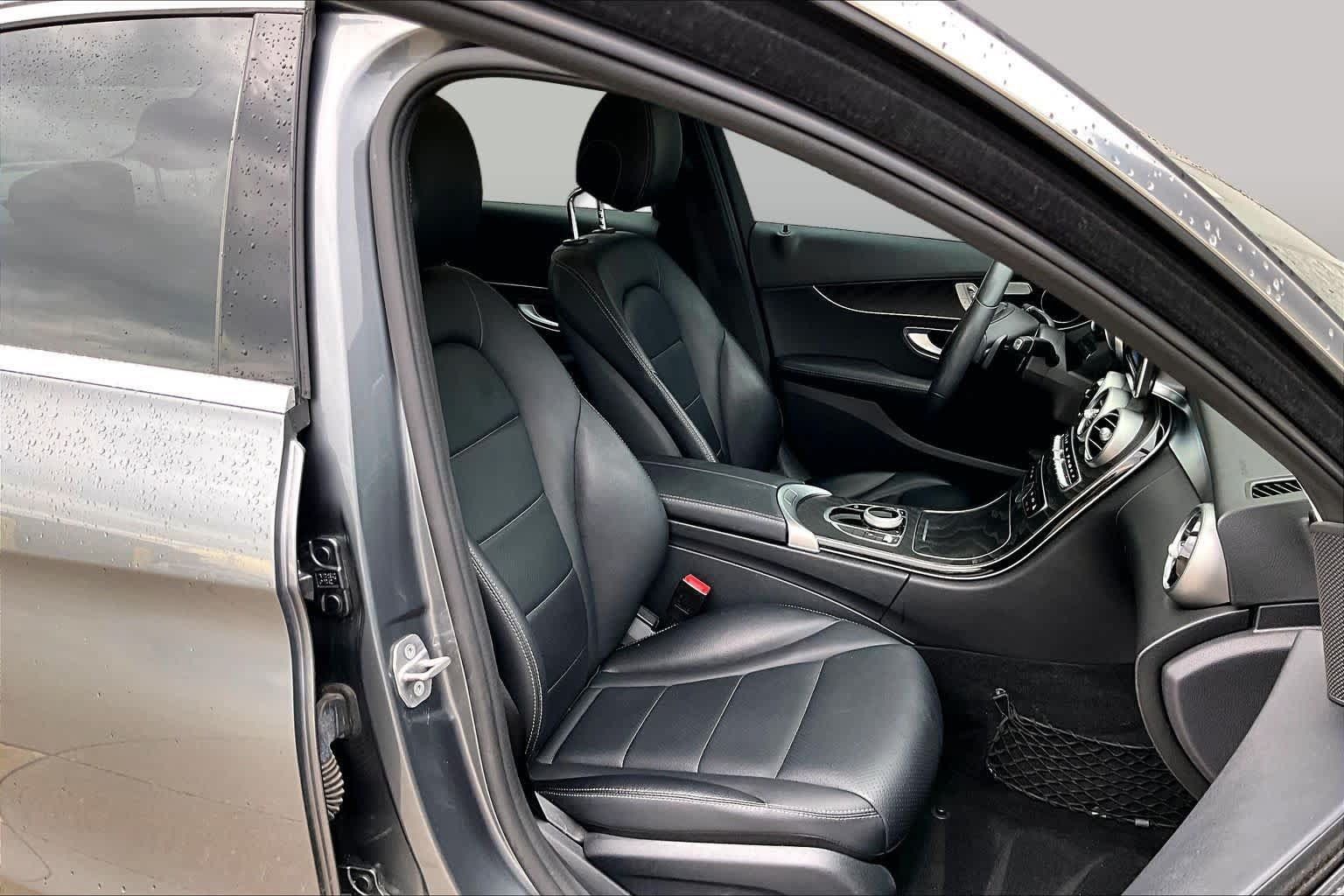 Used 2017 Mercedes-Benz C 300 Sedan image 9