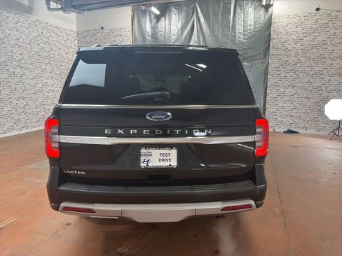 Used 2024 Ford Expedition Limited AWD/4WD image 6