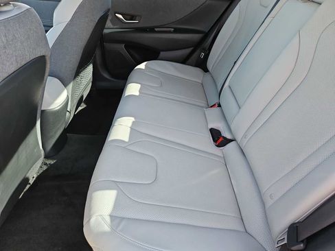 Certified 2022 Hyundai Elantra Limited w/ Cargo Package image 20