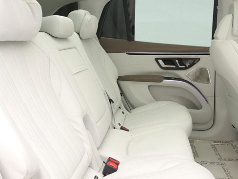 Certified 2023 Mercedes-Benz EQS 580 4MATIC SUV image 29