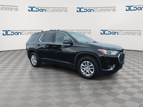 Used 2020 Chevrolet Traverse LT FWD image 2