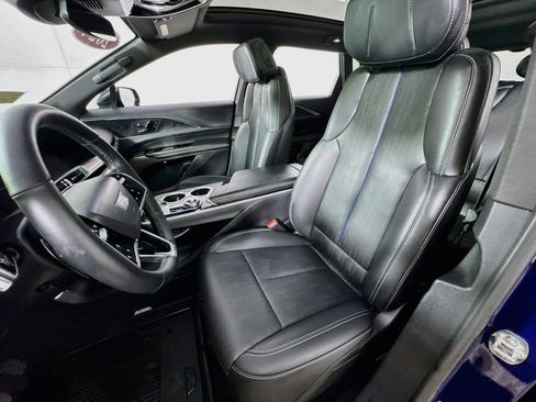 Used 2024 Cadillac Lyriq Luxury w/ LPO, Floor Liner Package AWD/4WD image 15
