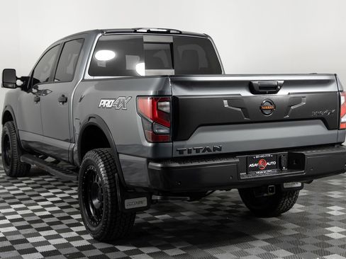 Used 2021 Nissan Titan PRO-4X w/ Pro-4x Convenience Package image 5