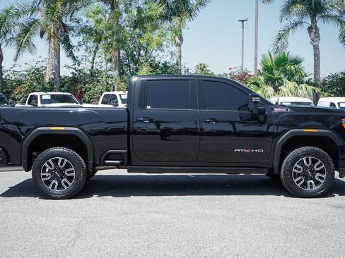 Used 2023 GMC Sierra 2500 AT4 AWD/4WD image 11