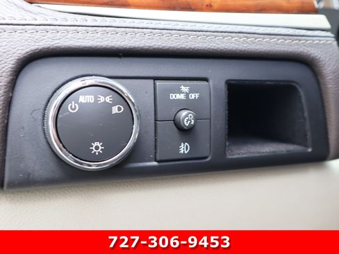 Used 2013 Cadillac Escalade ESV Platinum RWD image 25