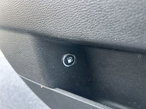 Used 2019 Dodge Charger GT RWD image 16