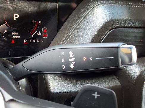 Used 2025 GMC Yukon XL Denali AWD/4WD image 23