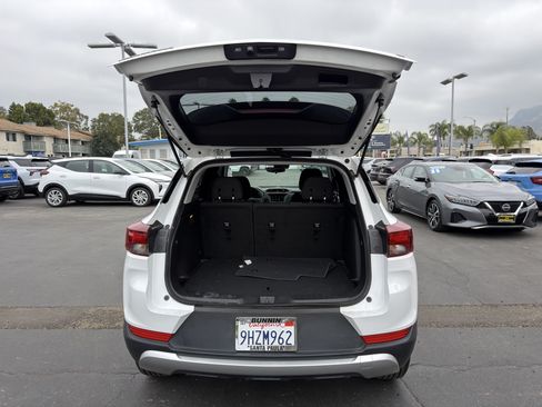 Used 2023 Chevrolet TrailBlazer LT FWD image 14