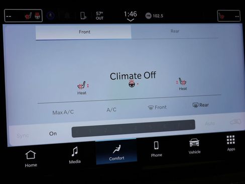 Used 2024 Chrysler Pacifica Touring-L AWD/4WD image 8
