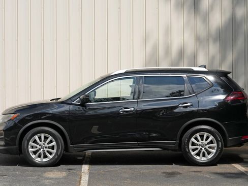 Used 2020 Nissan Rogue SV FWD image 42