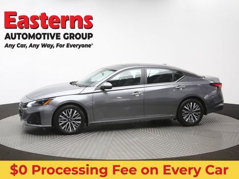 Used 2023 Nissan Altima 2.5 SV w/ SV Premium Package FWD image 58