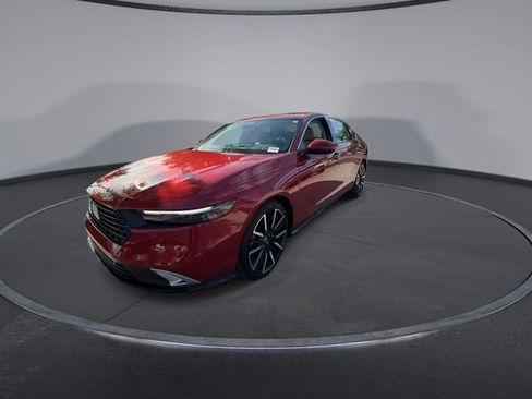 Used 2025 Honda Accord Touring image 3