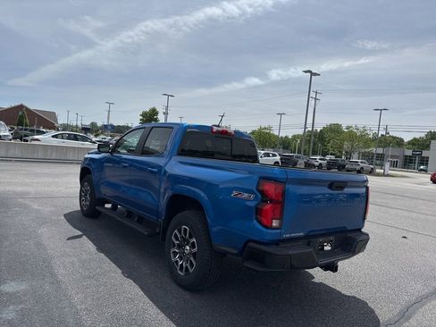 Used 2023 Chevrolet Colorado Z71 w/ Z71 Convenience Package 2 AWD/4WD image 5