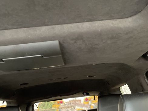 Used 2017 Cadillac Escalade Platinum image 13