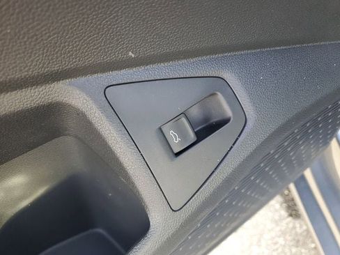 New 2026 Volkswagen Jetta SE FWD image 14