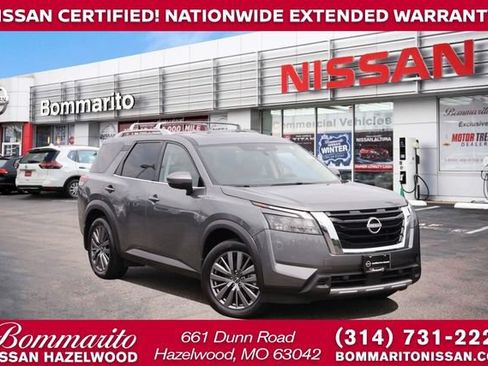 Certified 2025 Nissan Pathfinder SL w/ SL Premium Package FWD image 1