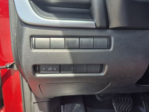 Used 2021 Nissan Rogue S FWD image 29