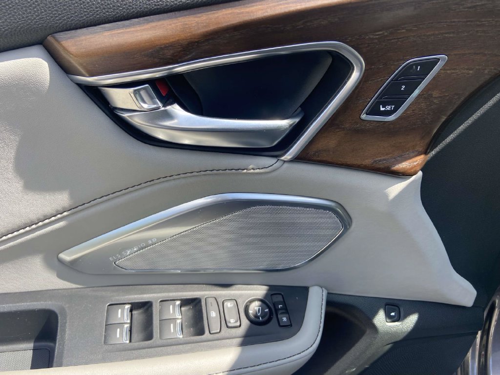 Used 2019 Acura RDX w/ Advance Package AWD/4WD image 14